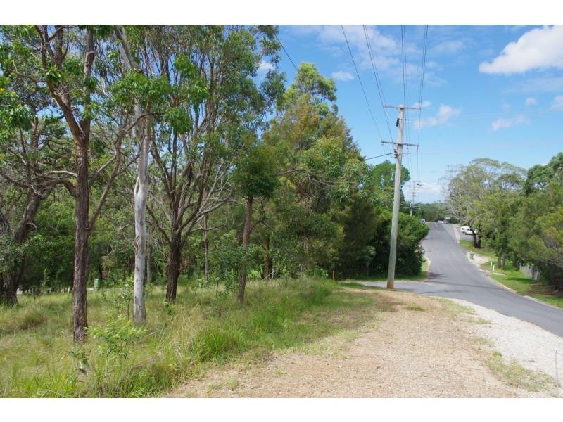 35 Scarborough Terrace, Macleay Island QLD 4184
