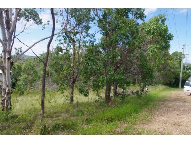 35 Scarborough Terrace, Macleay Island QLD 4184