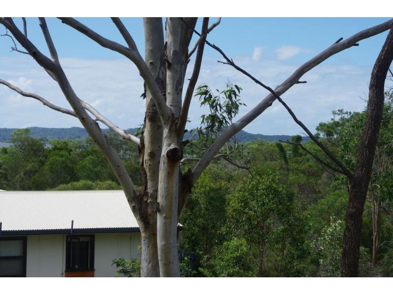 35 Scarborough Terrace, Macleay Island QLD 4184
