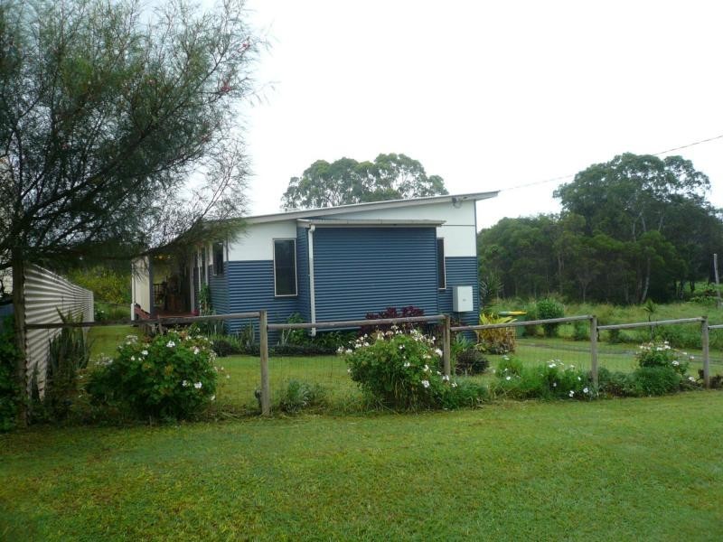43 Loniceria Street, Macleay Island QLD 4184