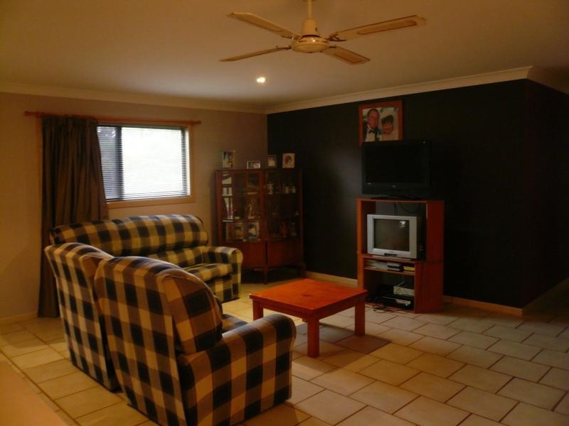 43 Loniceria Street, Macleay Island QLD 4184