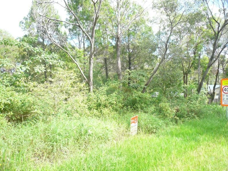 152 High Central Road, Macleay Island QLD 4184