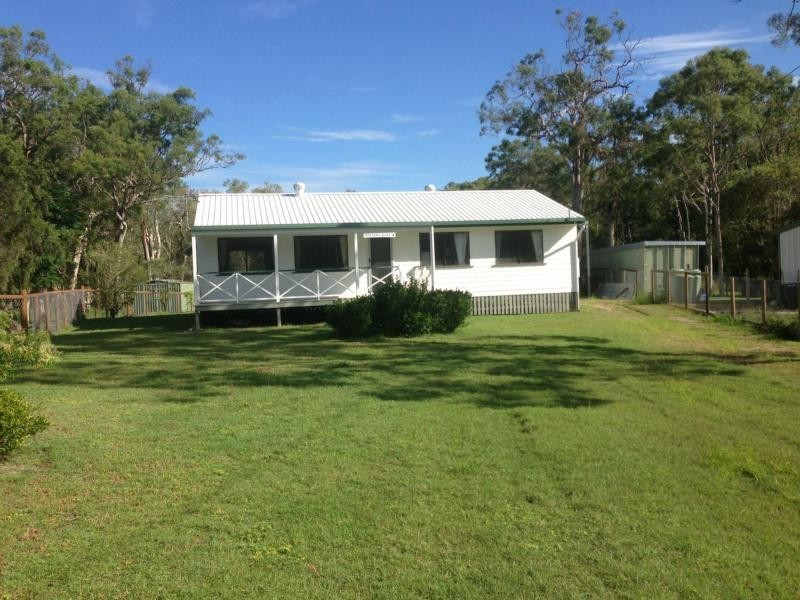 20 Undine Street, Macleay Island QLD 4184