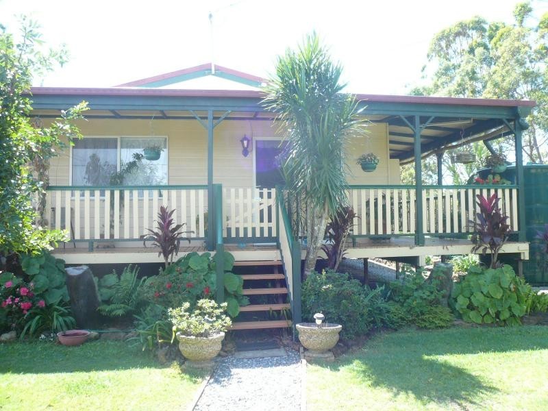 15 Marine Street, Macleay Island QLD 4184