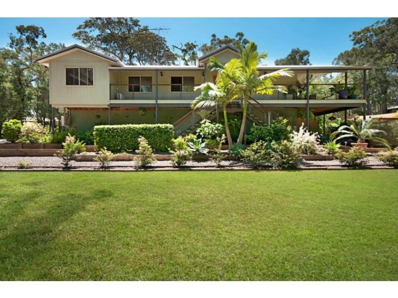 2 President Terrace, Macleay Island QLD 4184