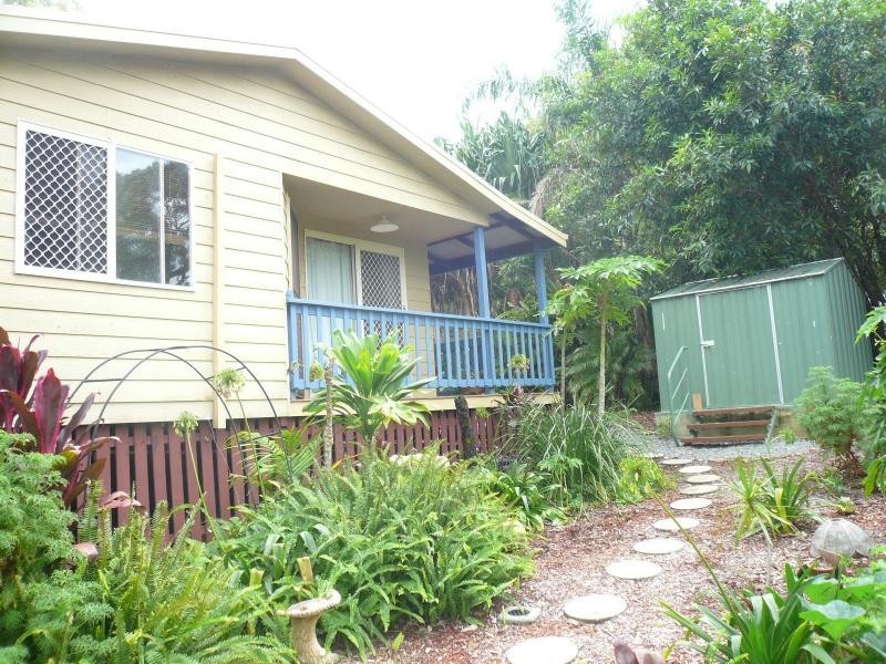 8 Rainbow Avenue, Macleay Island QLD 4184