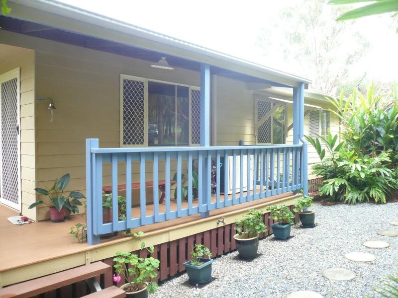 8 Rainbow Avenue, Macleay Island QLD 4184