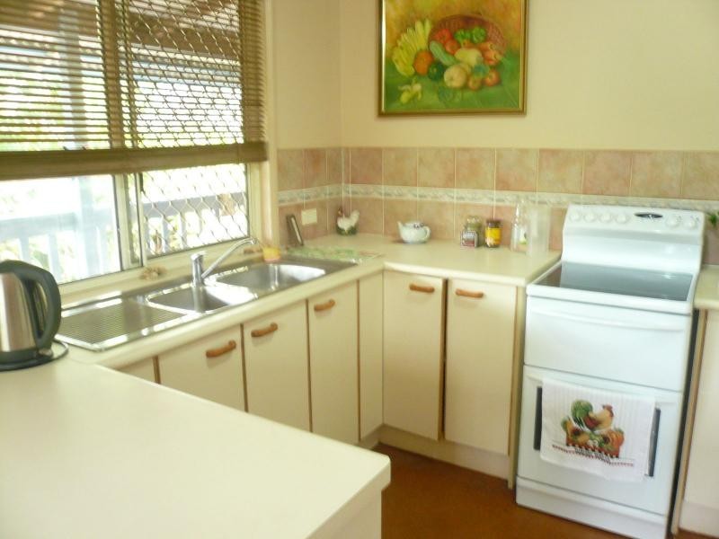 8 Rainbow Avenue, Macleay Island QLD 4184