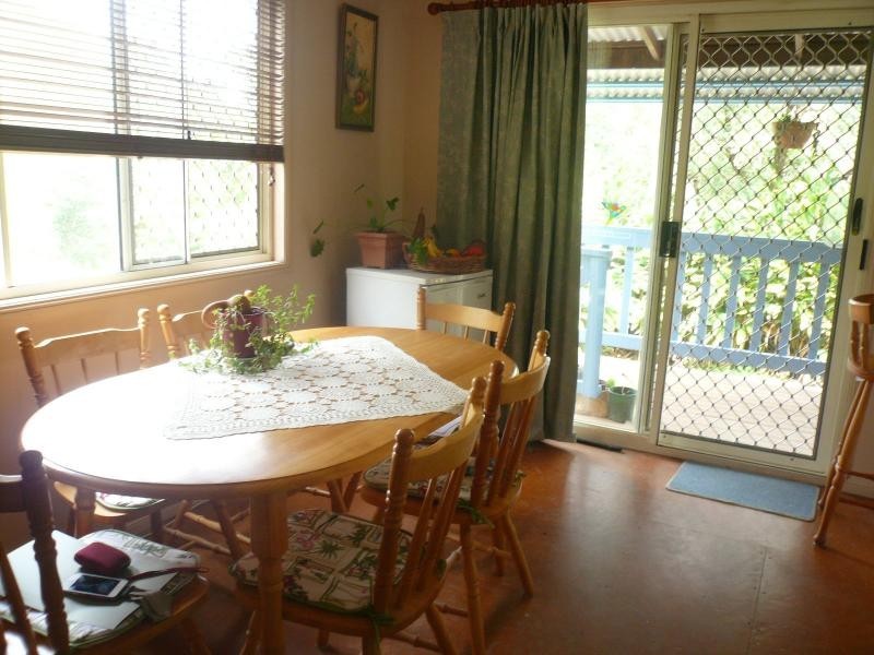 8 Rainbow Avenue, Macleay Island QLD 4184