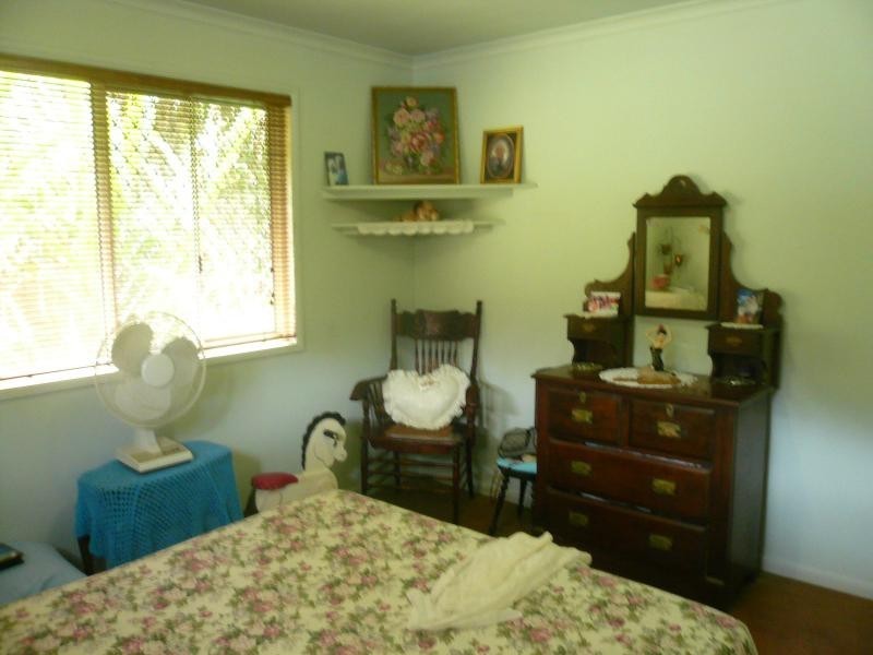 8 Rainbow Avenue, Macleay Island QLD 4184