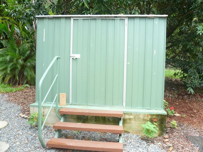 8 Rainbow Avenue, Macleay Island QLD 4184