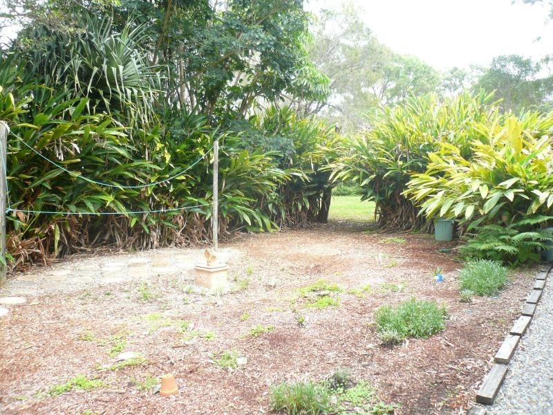 8 Rainbow Avenue, Macleay Island QLD 4184
