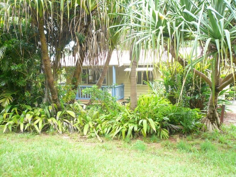 8 Rainbow Avenue, Macleay Island QLD 4184