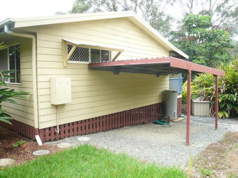 8 Rainbow Avenue, Macleay Island QLD 4184
