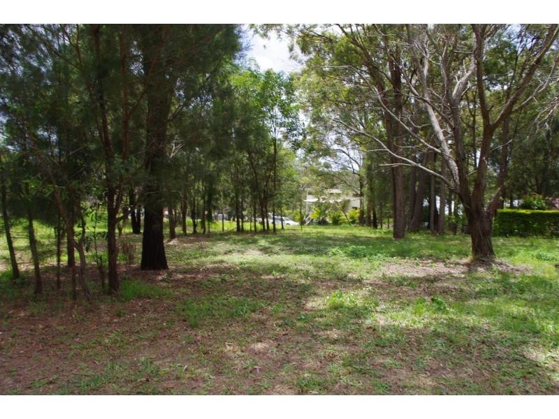 9 Allambie Street, Macleay Island QLD 4184