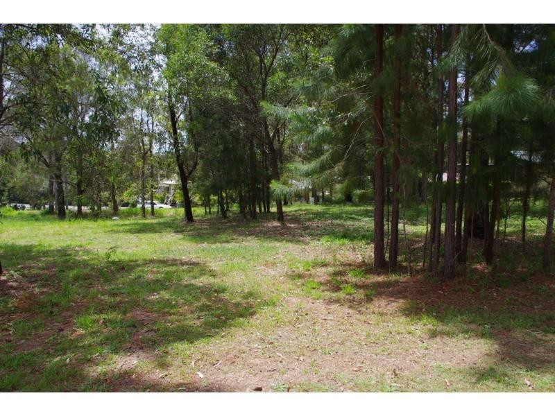 9 Allambie Street, Macleay Island QLD 4184