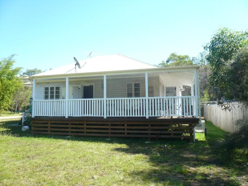 17 Mawson Street, Macleay Island QLD 4184