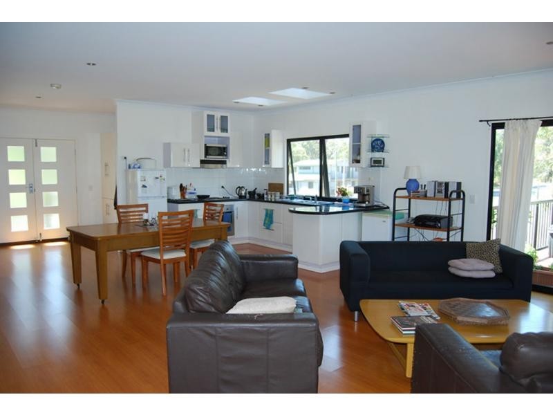 202 Kate Street, Macleay Island QLD 4184