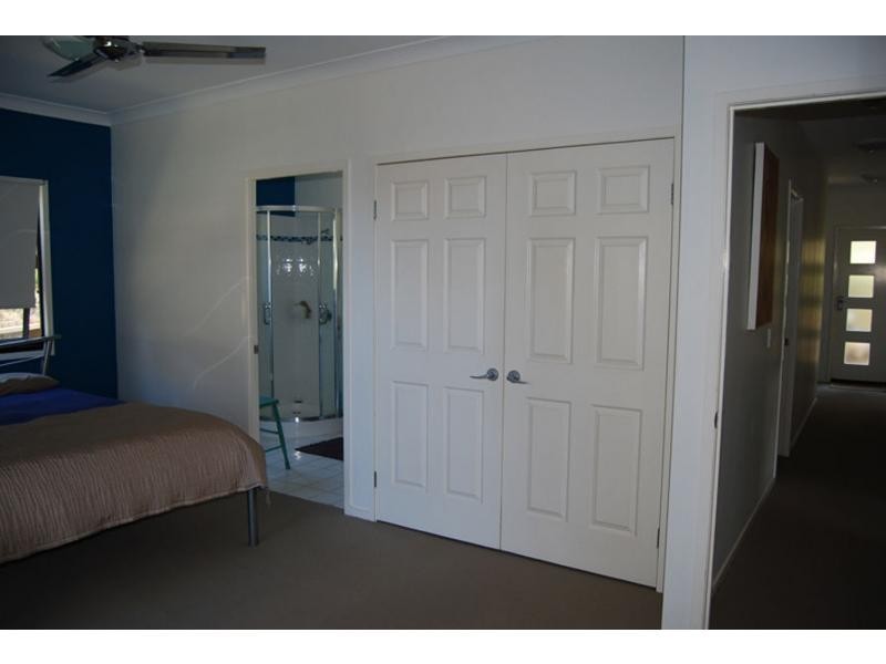 202 Kate Street, Macleay Island QLD 4184