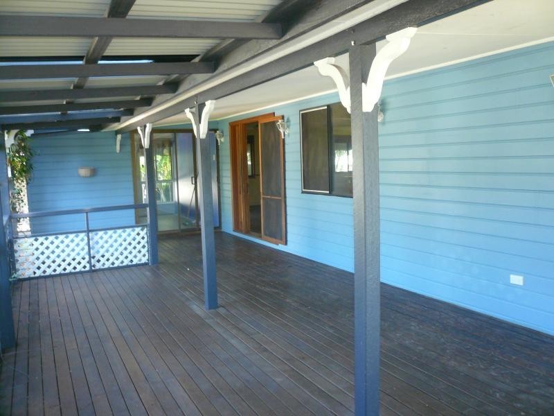 30 Vine Street, Macleay Island QLD 4184