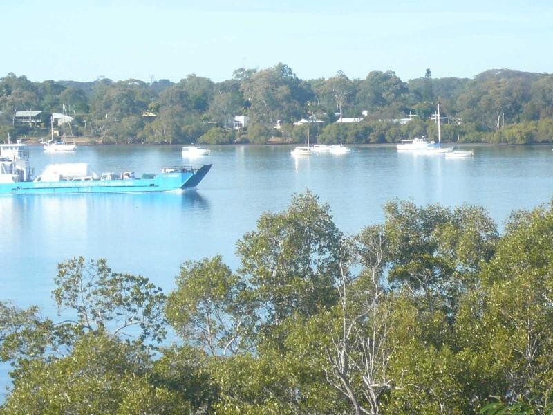 8 Cowes Street, Macleay Island QLD 4184