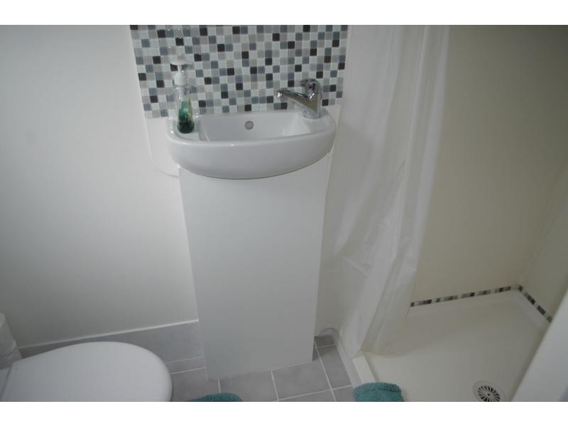 8 Cowes Street, Macleay Island QLD 4184