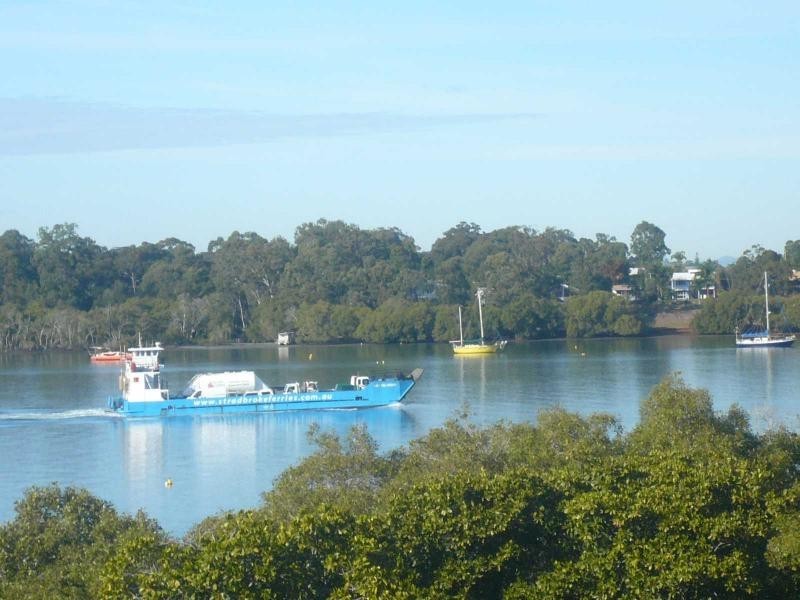 8 Cowes Street, Macleay Island QLD 4184