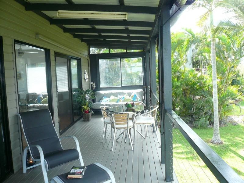 8 Cowes Street, Macleay Island QLD 4184