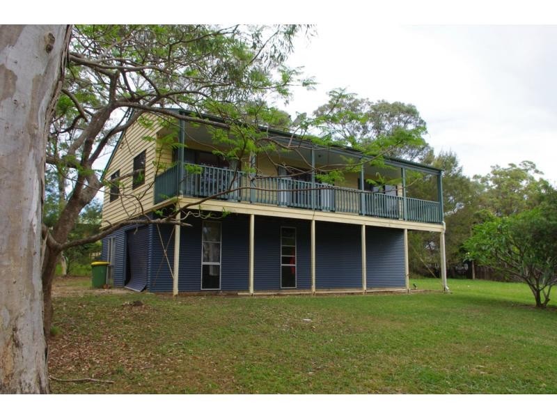 52 High Central Road, Macleay Island QLD 4184