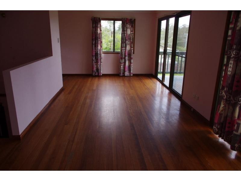 52 High Central Road, Macleay Island QLD 4184