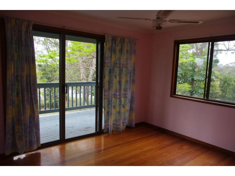 52 High Central Road, Macleay Island QLD 4184