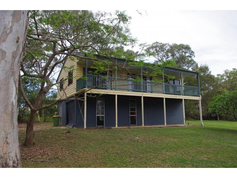 52 High Central Road, Macleay Island QLD 4184