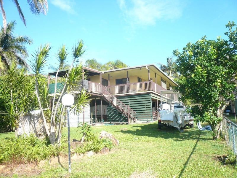 4 Koonwarra Parade, Macleay Island QLD 4184