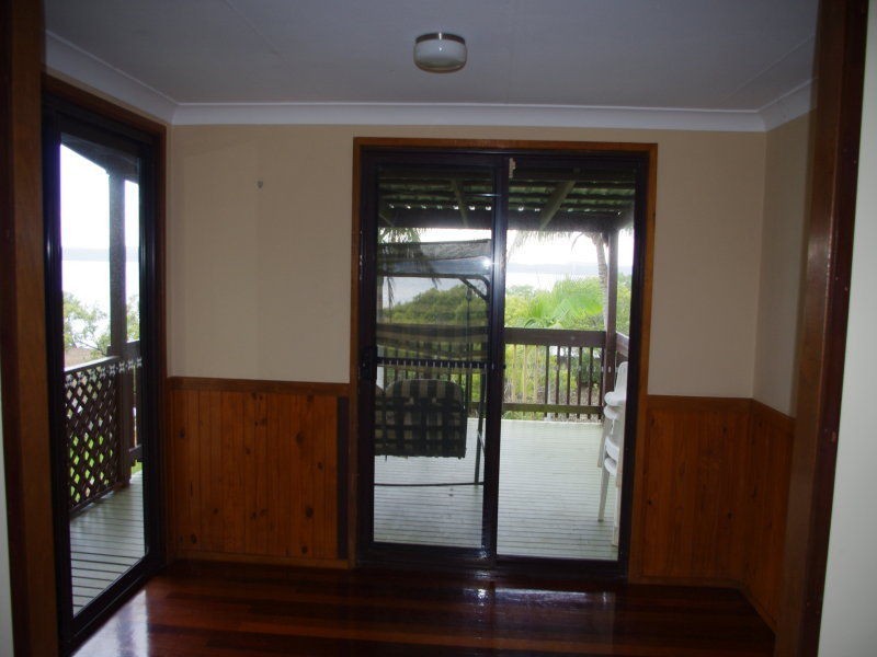 4 Koonwarra Parade, Macleay Island QLD 4184