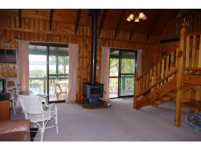 43 Jan Street, Macleay Island QLD 4184