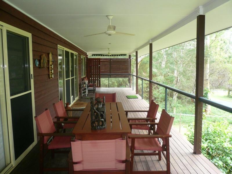 6 Kooberry Street, Macleay Island QLD 4184