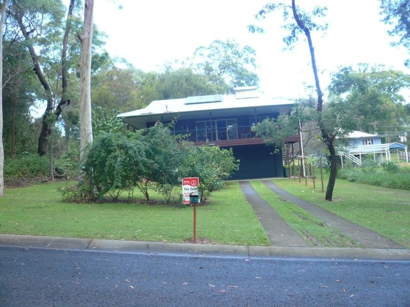 6 Kooberry Street, Macleay Island QLD 4184