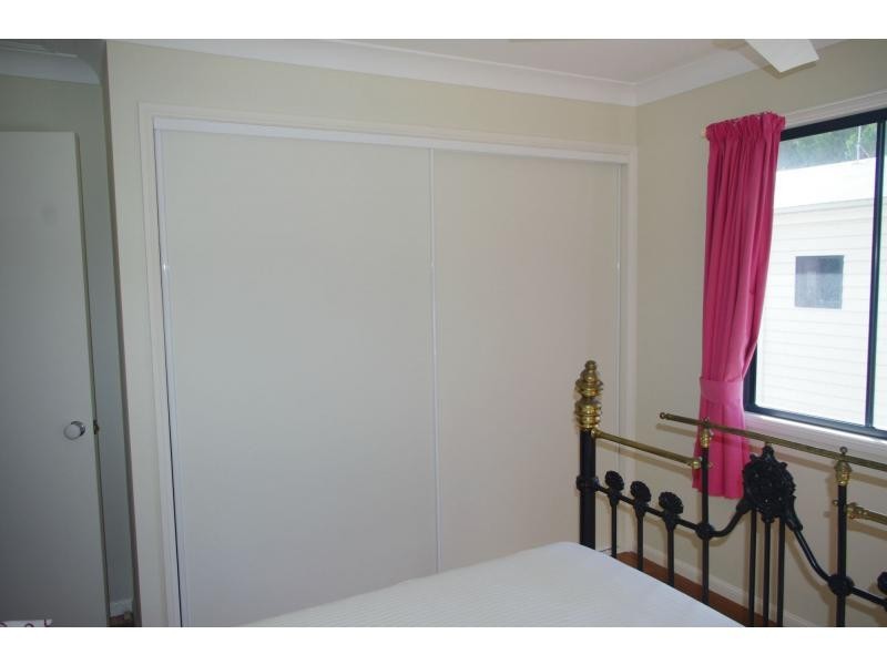 1 Dinjerra Street, Macleay Island QLD 4184