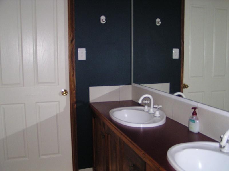 12 Ray Street, Macleay Island QLD 4184