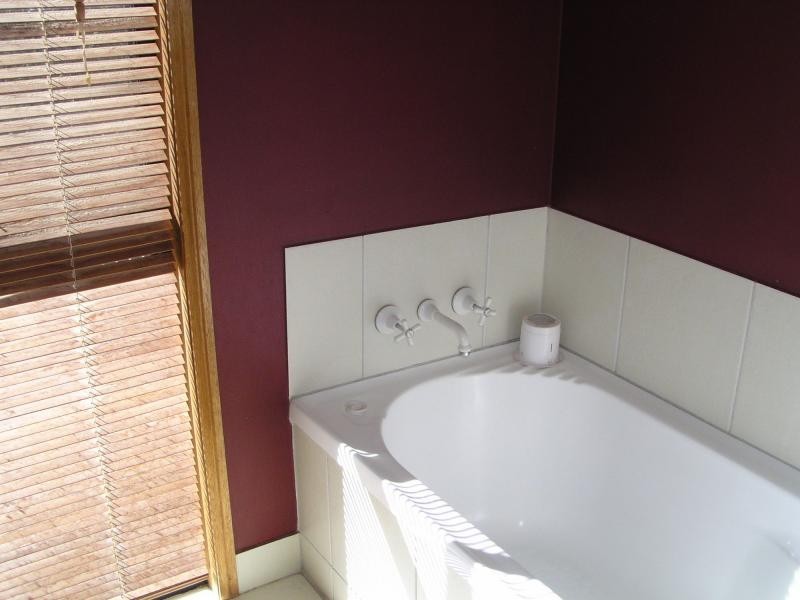 12 Ray Street, Macleay Island QLD 4184