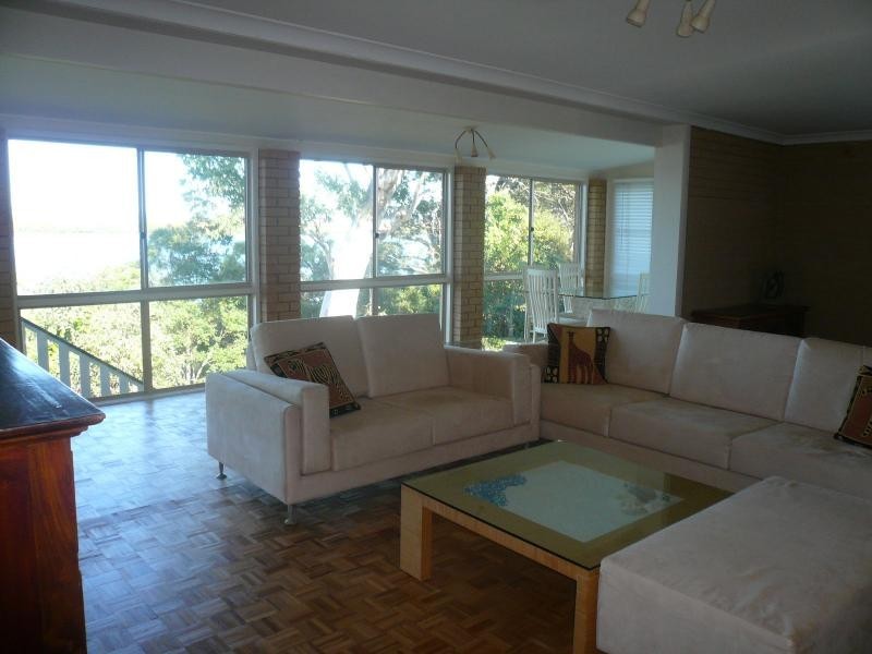 70 Western Road, Macleay Island QLD 4184