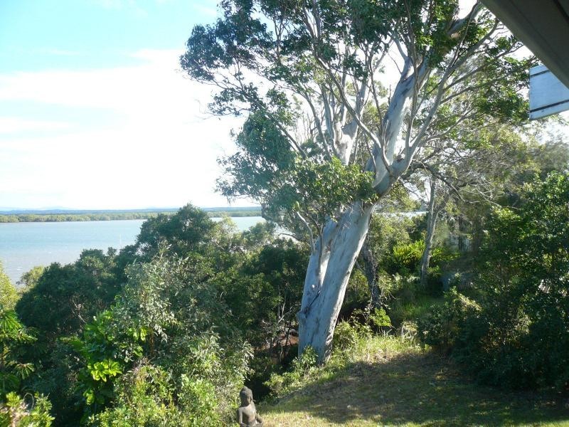 70 Western Road, Macleay Island QLD 4184