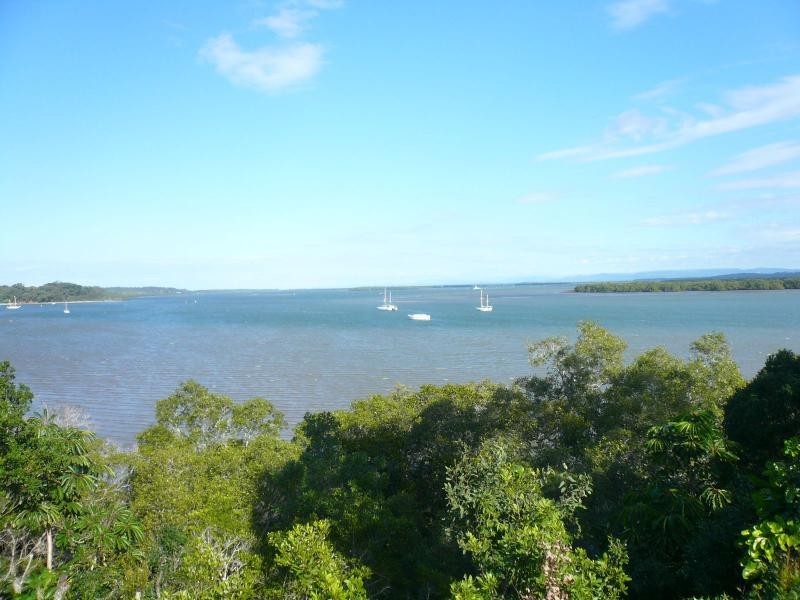 70 Western Road, Macleay Island QLD 4184