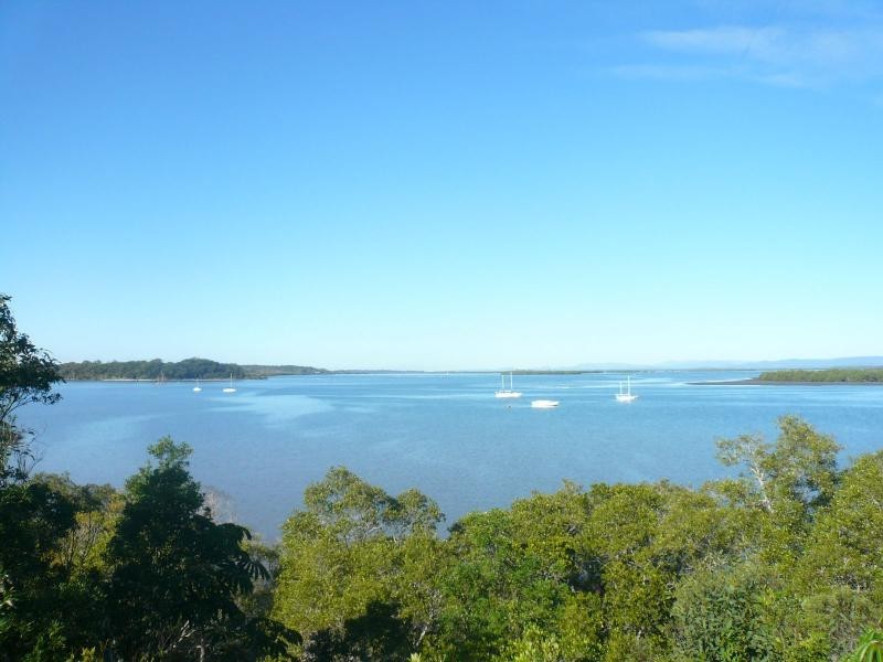 70 Western Road, Macleay Island QLD 4184