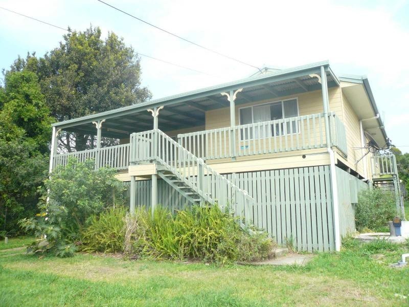 15 Camena Street, Macleay Island QLD 4184