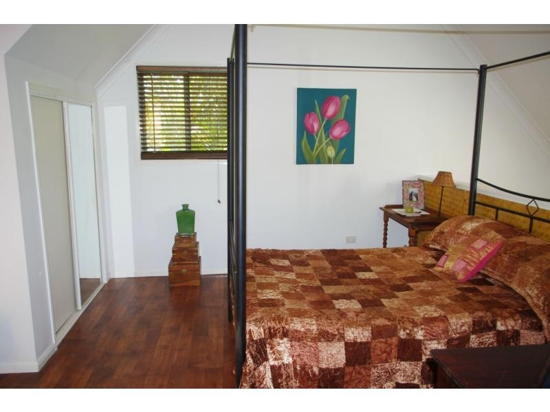 92 Treasure Island Avenue, Karragarra Island QLD 4184