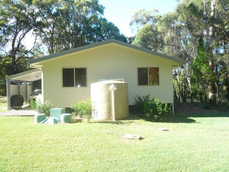 10 Ore Street, Macleay Island QLD 4184