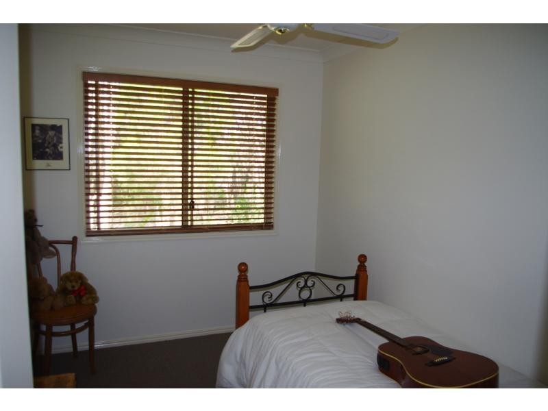 10 Ore Street, Macleay Island QLD 4184