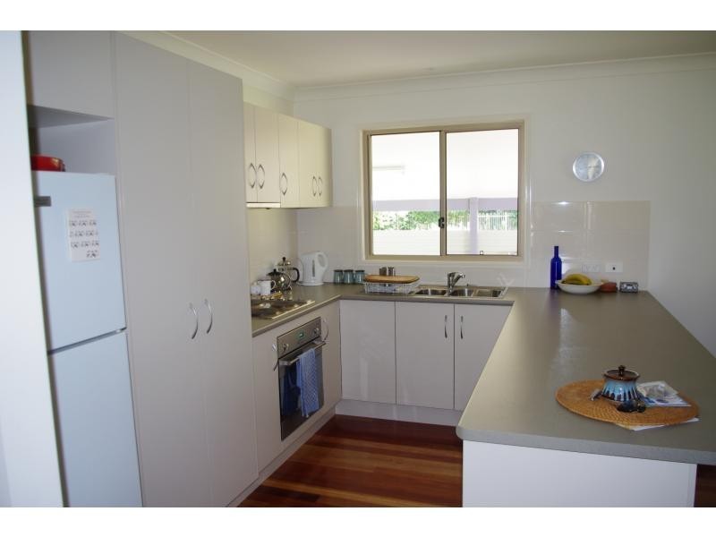 10 Ore Street, Macleay Island QLD 4184