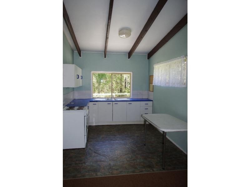 4 Dove Street, Macleay Island QLD 4184